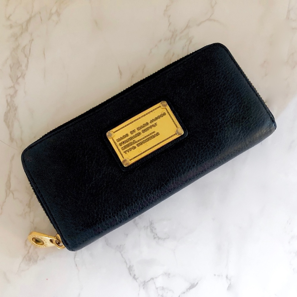 Large Marc Jacobs Classic Q Zip Wallet